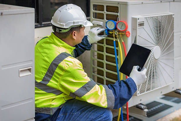 Professional Hvac technician working in Cedar Valley, UT